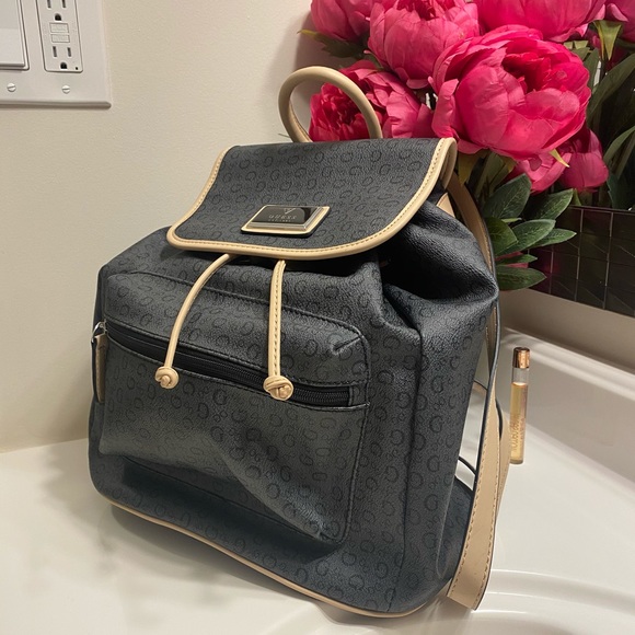 Guess Backpack - Picture 2 of 8